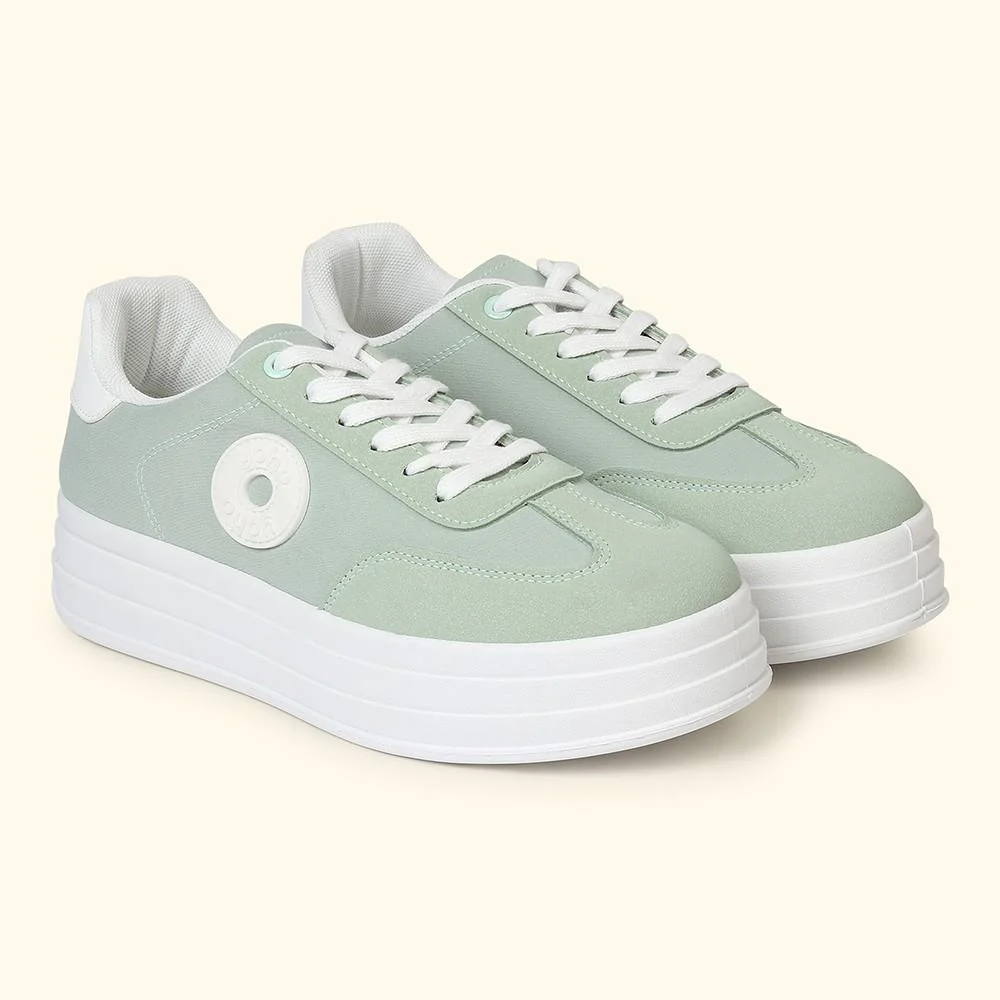 CAS 105 Sneakers for Women - Image 15