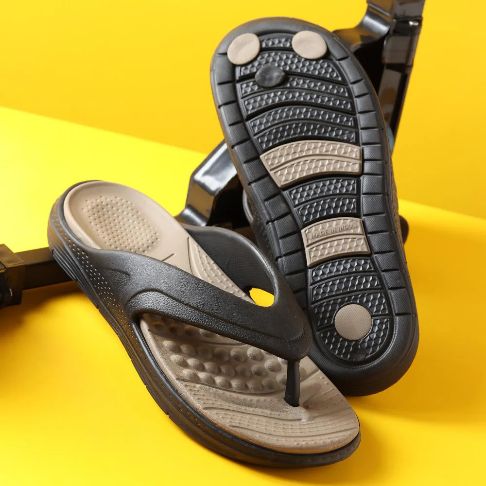 Snugly Men Slippers - Image 3