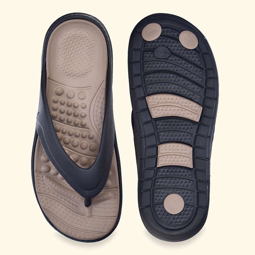 Snugly Men Slippers - Image 5