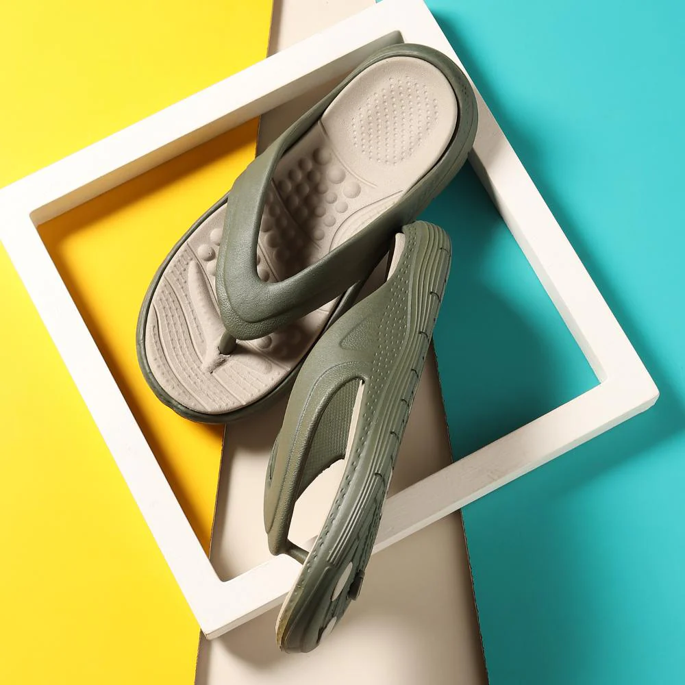 Snugly Men Slippers - Image 9